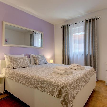 Apartments Babic Fazana Ngoại thất bức ảnh