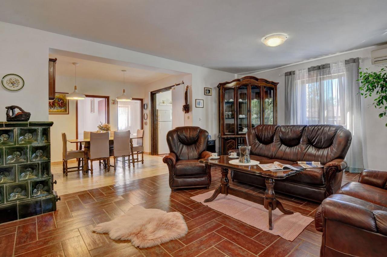 Apartments Babic Fazana Ngoại thất bức ảnh